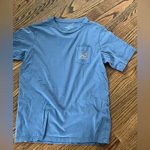 vineyard Vines 3 medium tshirts and 1 large long sleeve tshirt